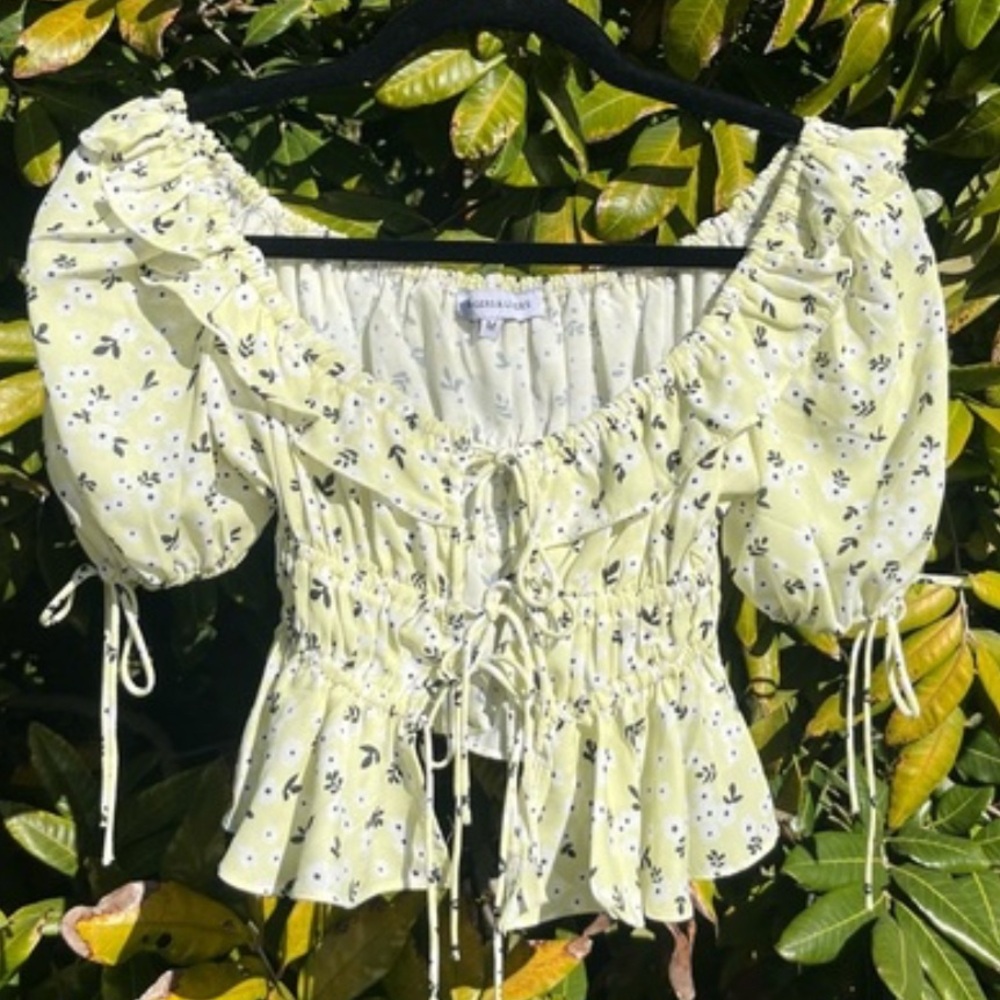 For Love & Lemons Chrysanthemum Crop Top Lemonade Size: Medium - Picture 2 of 6